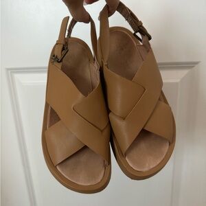 SOLD: Madewell Maeva Flatform Sandal